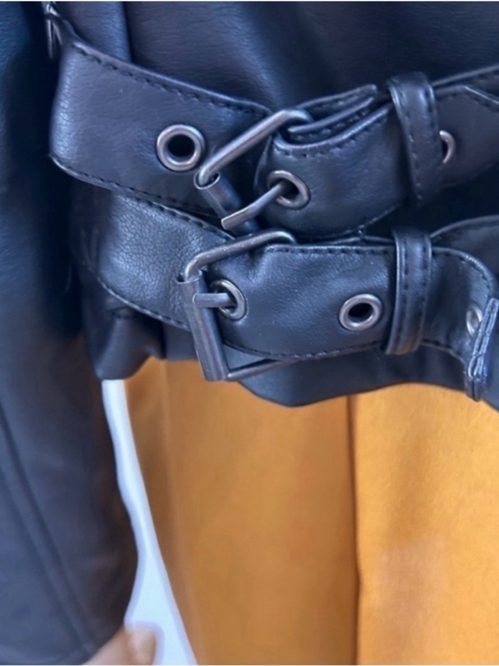 Coffee shop Black Faux Leather Moto Jacket - Sleek Zip Detail - Picture 6 of 16